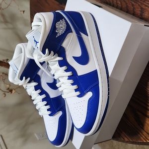 Air Jordan 1 Mid